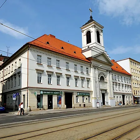 Center Location In Old Town